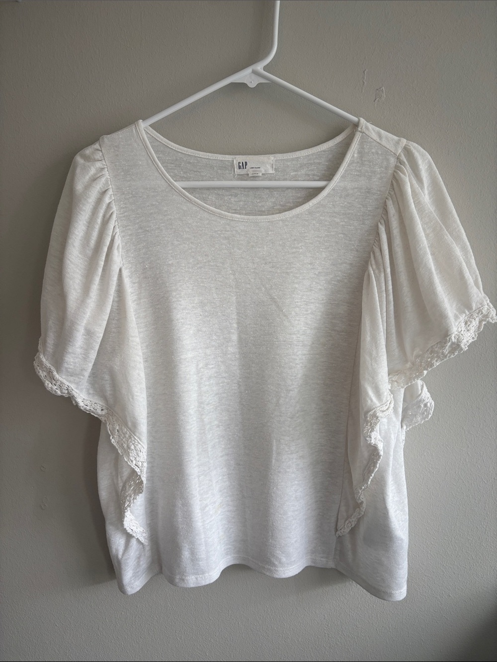 GAP White Flutter Lace Sleeve Tee